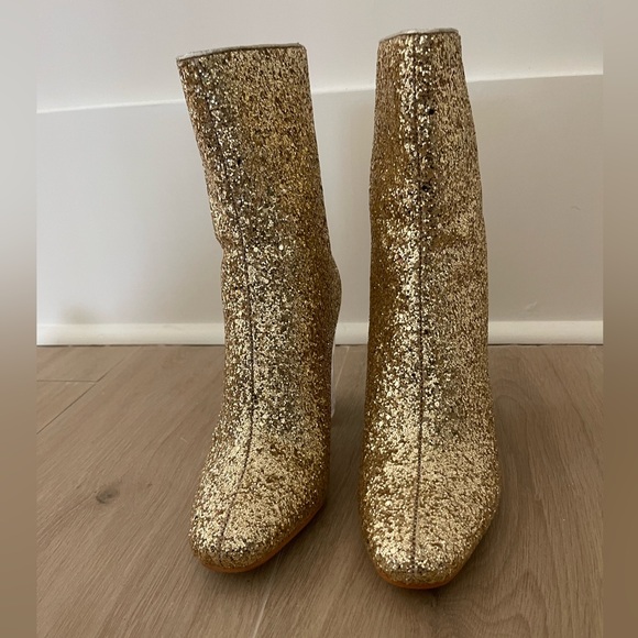 👠Cape RobbinGold Glitter/Clear Chunky Heel Boots 7 NEW - Picture 2 of 6